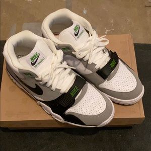 Nike Air Trainer 1 mid premium